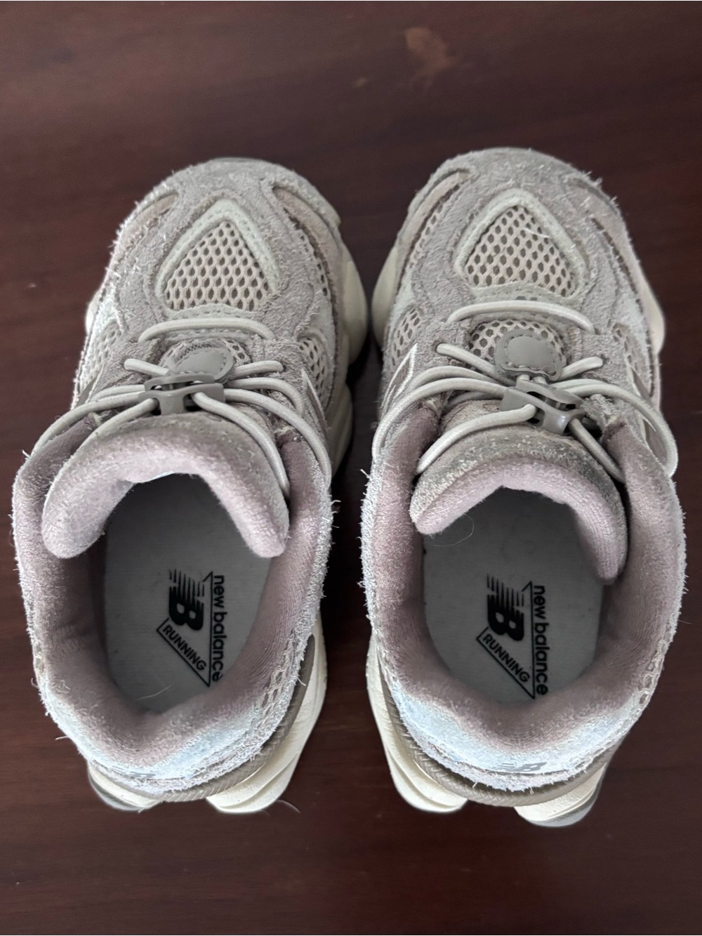 New Balance toddler Taupe and sand Mesh & Suede Sneakers size 8.5 euc - Picture 8 of 8